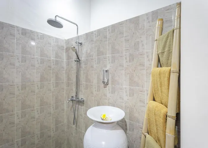 Mangga 3 Seminiak Villa *